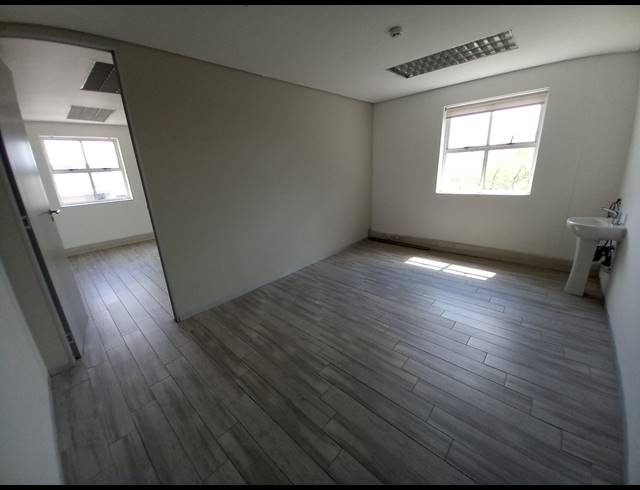 220M² OFFICE TO LET IN BRYANSTON